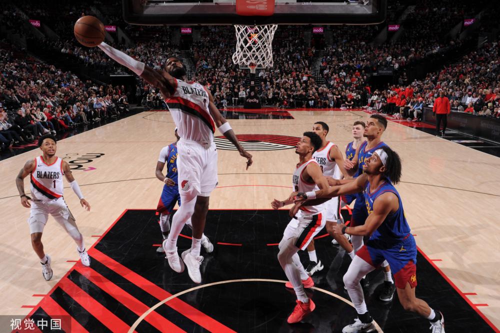 更具话题性 更具话题性